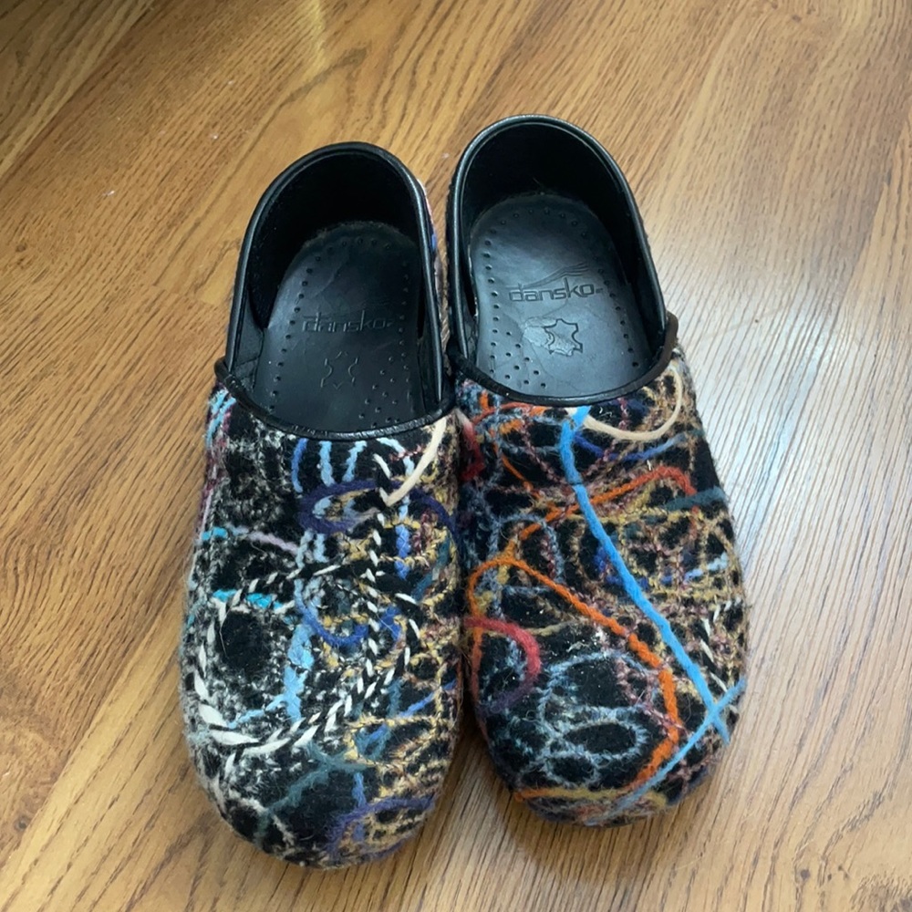 Wool yarn detail Dansko clogs
